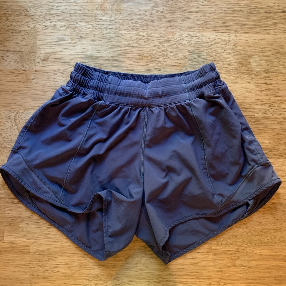 hotty hot lululemon shorts